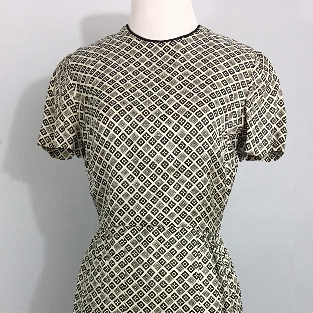 1940s vintage crew neck pleated dress